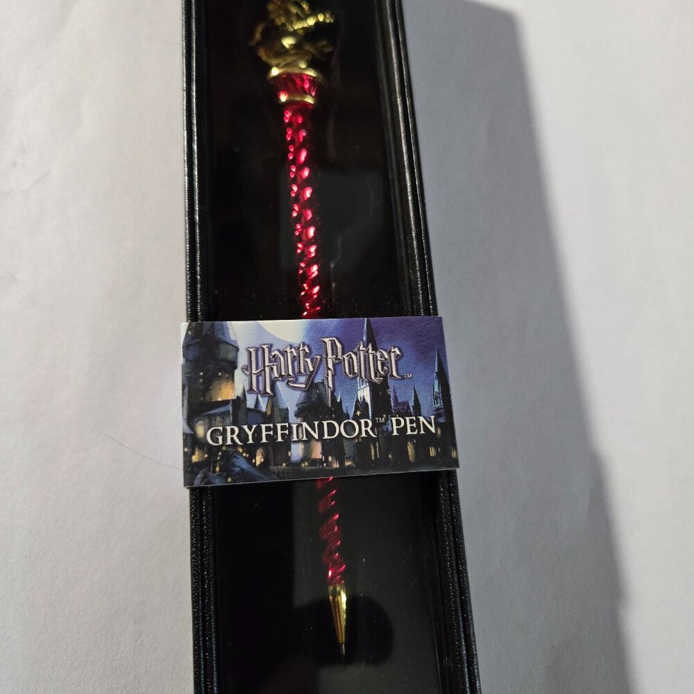 NIB - Harry Potter Gryffindor Die Cast and Plated 24K Gold Pen with Gift Box